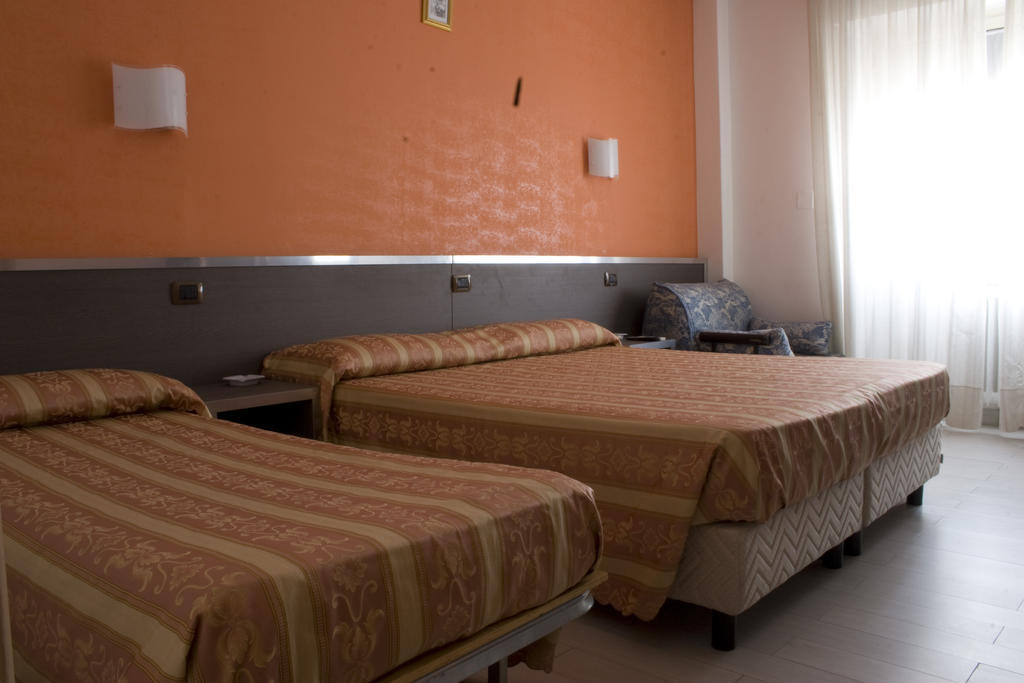 Hotel Renato Sesto San Giovanni Chambre photo