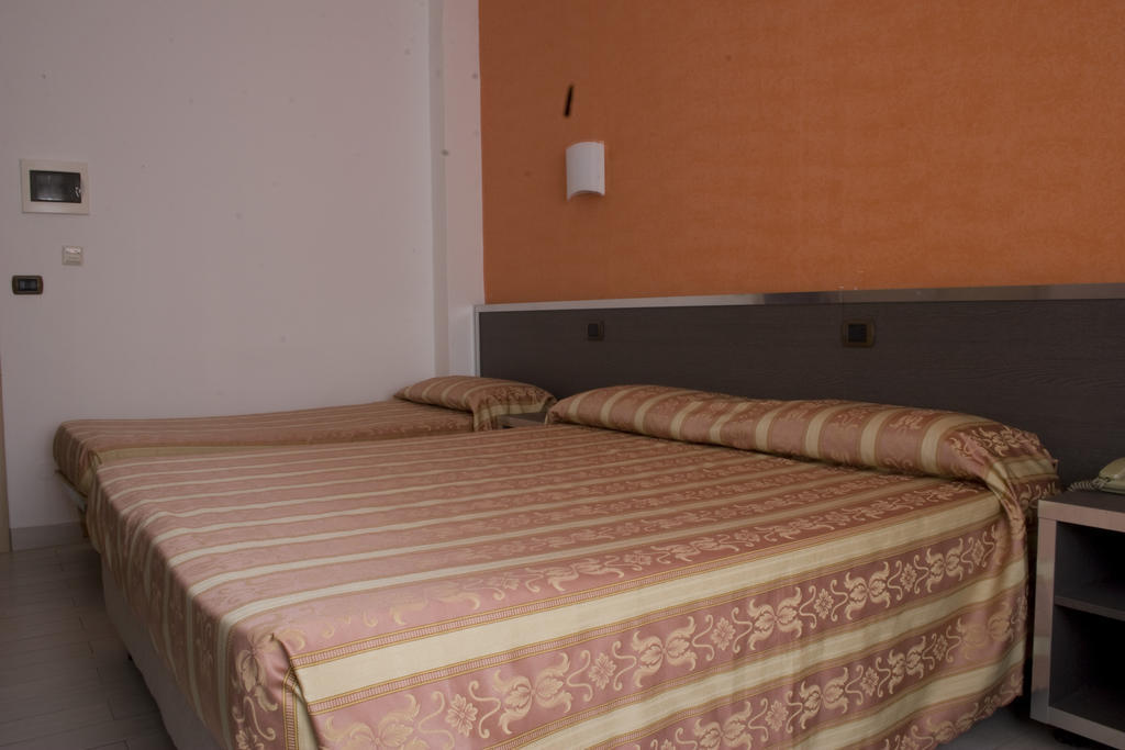 Hotel Renato Sesto San Giovanni Chambre photo