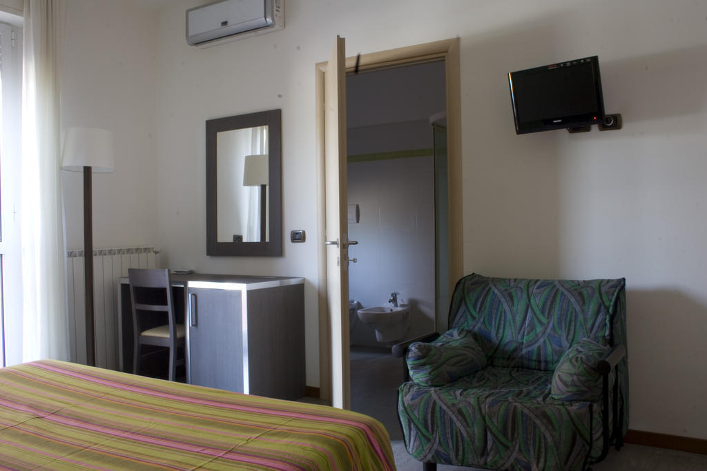 Hotel Renato Sesto San Giovanni Chambre photo